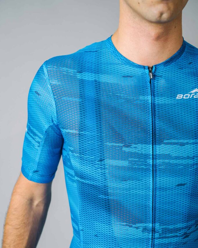 Men's Helium Plus Cycling Jersey front fabric detail