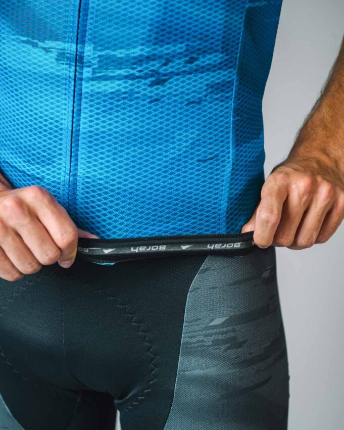 Men's Helium Plus Cycling Jersey front gripper detail